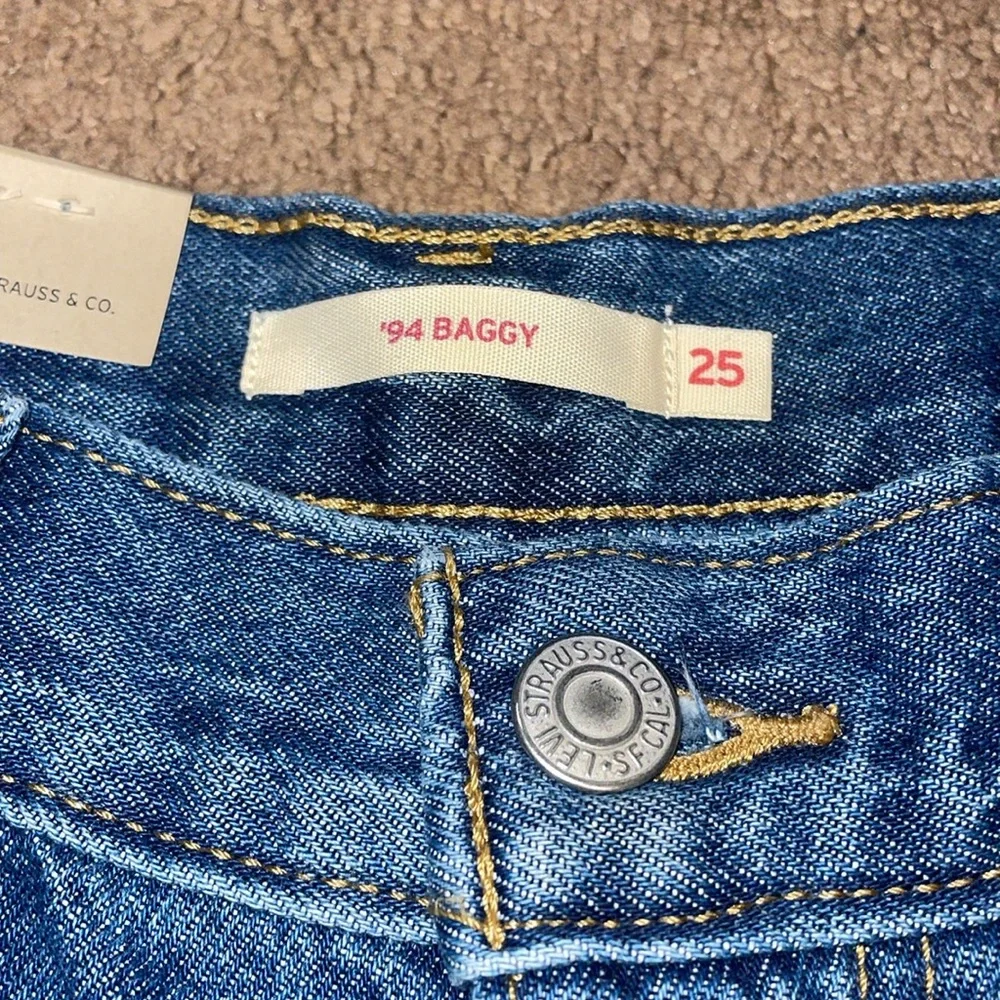 NWT Levi’s 94 baggy jeans
